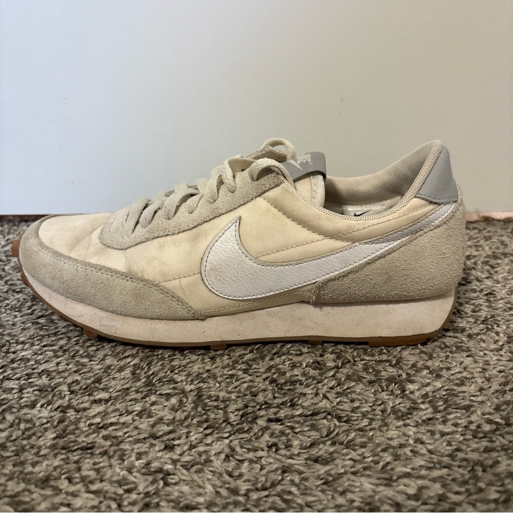Nike Diadora Daybreak Shoes Women's Size 7 CK2351-101 White Gum Cream Casual